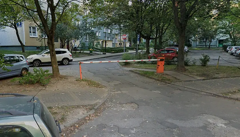 Jak otworzyć szlaban na osiedlu – proste sposoby i porady, które działają